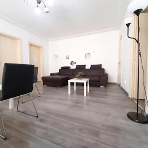 Apartamento Four