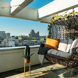Apartment Qult - Up In The Sky